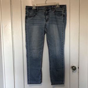 American Eagle Lightwash Super Stretch Jegging